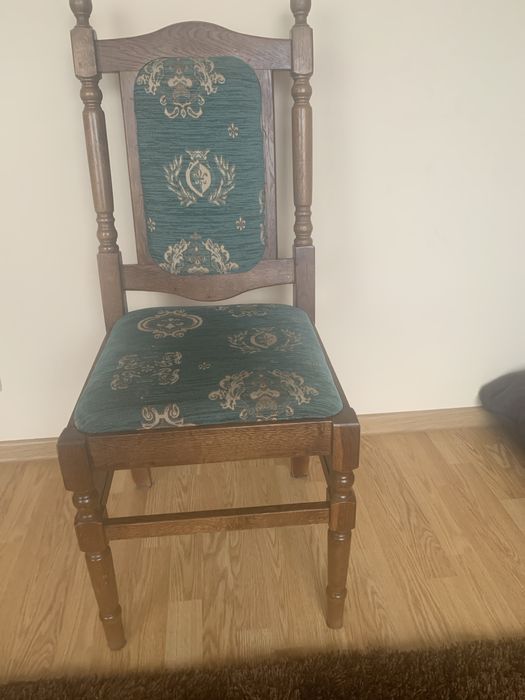 Krzesla tapicerowane