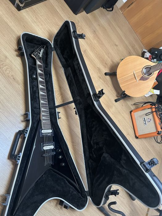 Guitarra Eletrica Jackson + Case Jackson