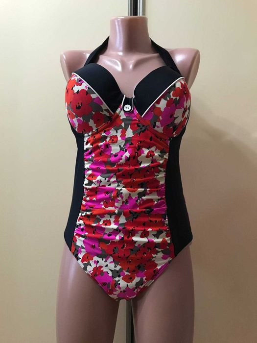 Купальник Resort сплошной чёрный маки Р.50/52