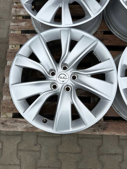 5x115 7,5j x 18" et41 OPEL OE Insignia Astra z czujnikami cisnienia