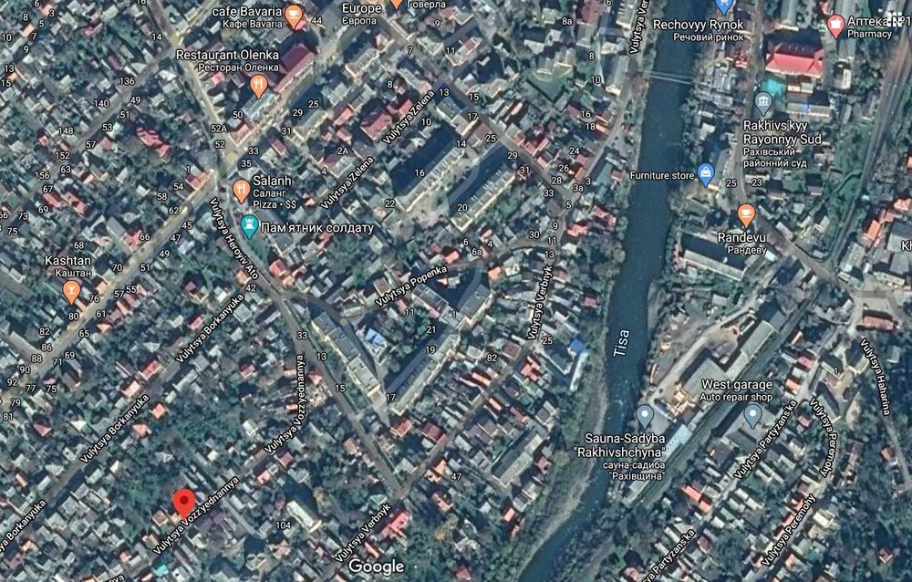 Продається житловий будинок в м. Рахів