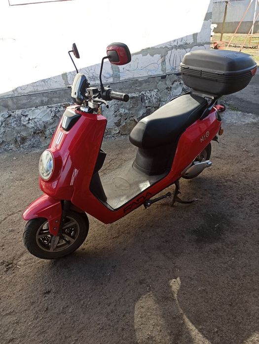 Електроскутер Fada NiO 2000W (Li-Ion) Графітовий