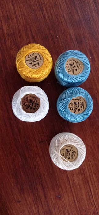 Linhas de bordados cores variadas (novelo)