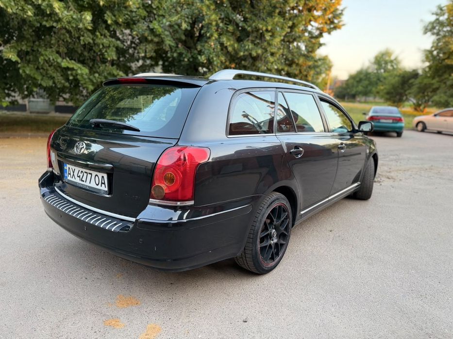 Продам Toyota Avensis 2005 року випуску