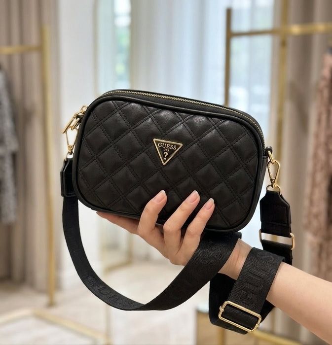 Брендова жіноча Сумка Guess Giully через плече кросбоді  шкіряна чорна