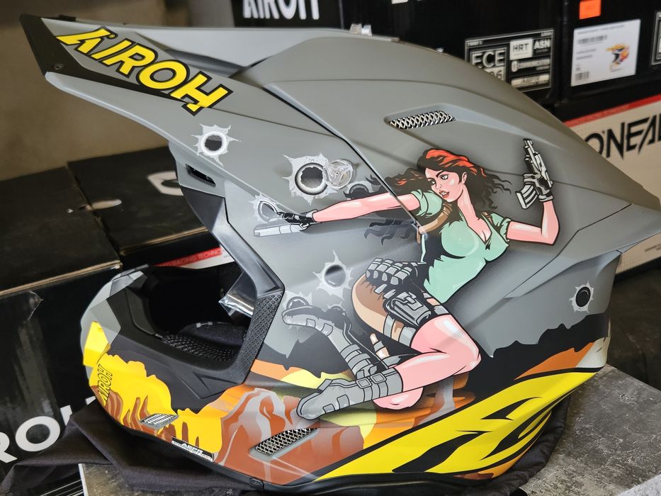 Мотошолом Airoh Twist 3 Alpinestars