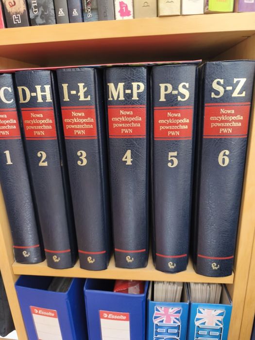 Nowa Encyklopedia powszechna PWN 6 tomów ( 1 wydanie)