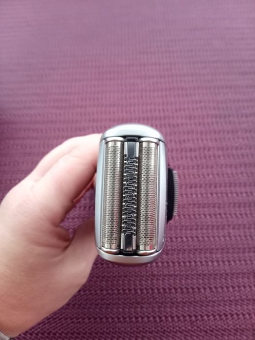 Бритва Braun Series 8 з Braun Power Case