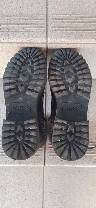 Buty damskie GUESS  , Rozmiar 38