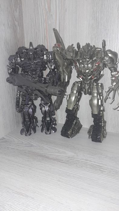 Transformers фігурки. Мегатрон, Шоквейв