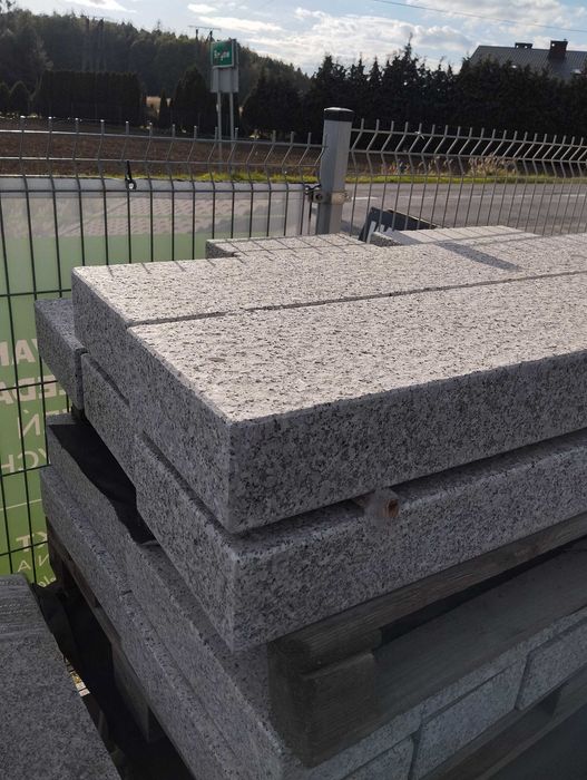 Stopień Schodowy Granitowy granit płyty obrzeża kostka strzegom blaty