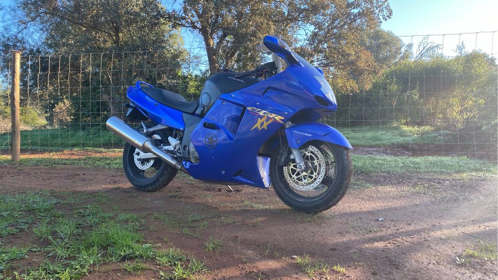 Cbr 1100xx fireblade vendo ou troco por cbr1000rr