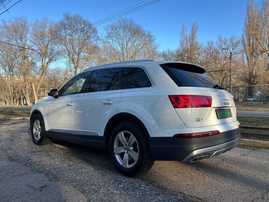 Audi Q7 2017 Офiцiал
