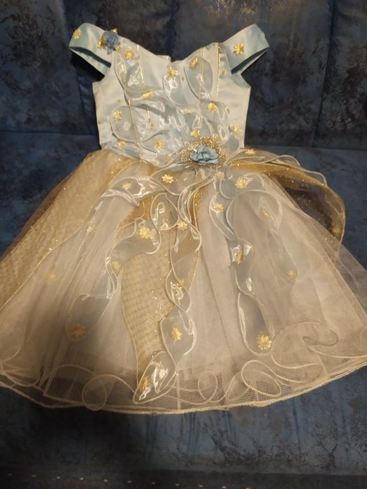 Нарядное платье для девочки