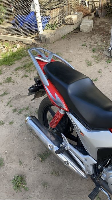 Продам HONDA CB125e