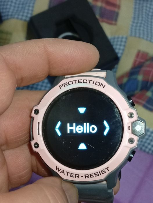 Brand-new smartwatch in box with nano SIM card slot64584886584578121