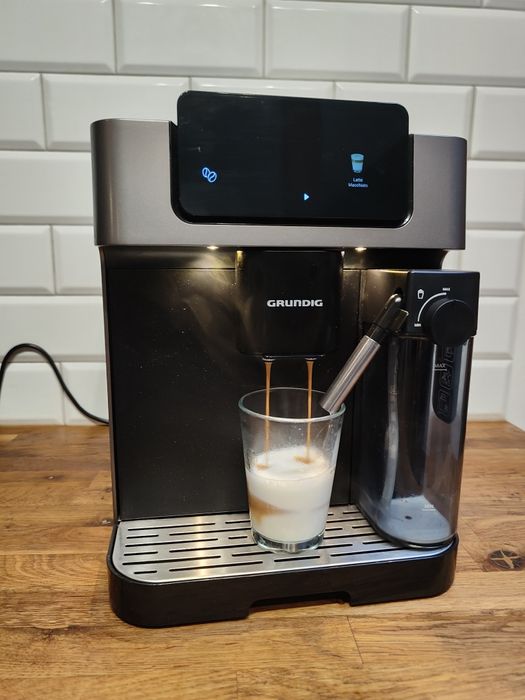 Ekspres ciśnieniowy Grundig KVA 7230