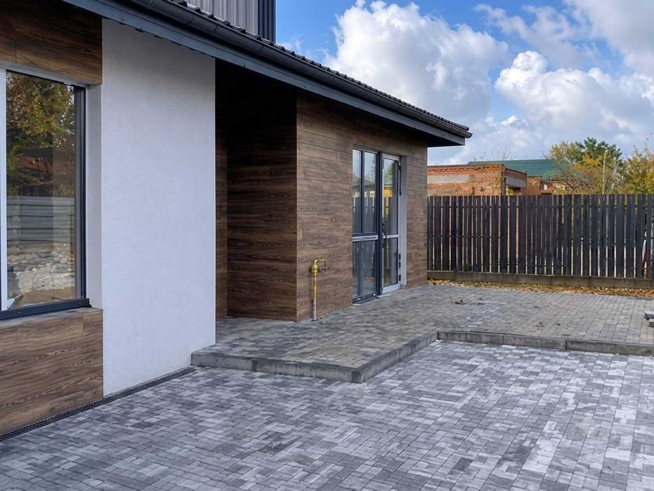 Кутовий дуплекс. Гостомель