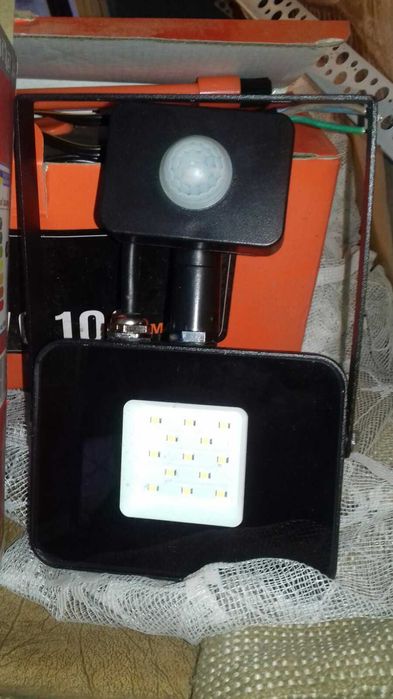 Прожектор с датчиком движения luxel 85 W