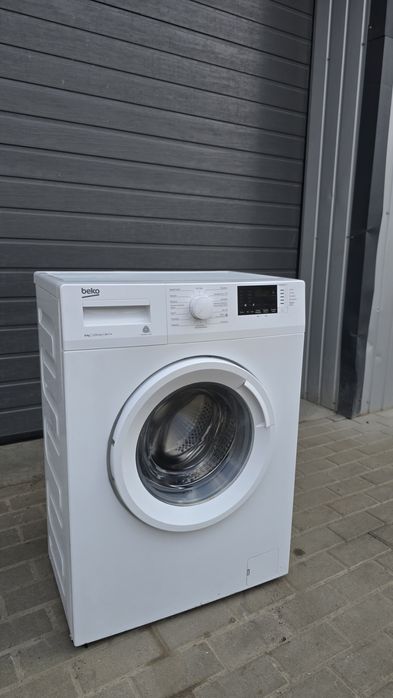 Продам ДЕШЕВО пральну машинку Beko на 6 кг вузька  45 см обслужена ,відправка поштою є