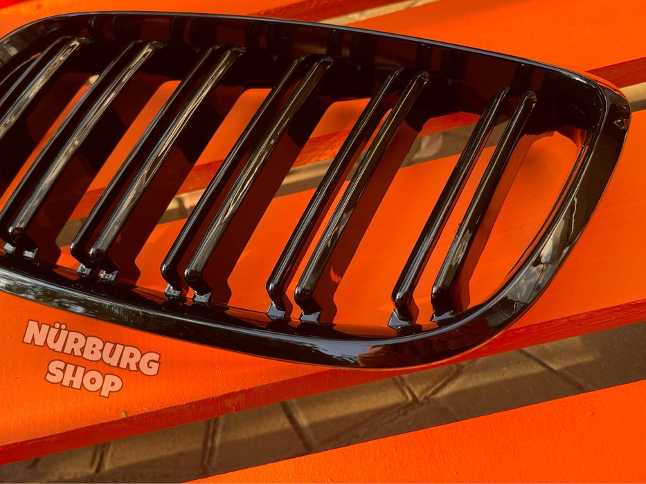 М решетка радиатора BMW E70 E71 ноздри c двойными ребрами