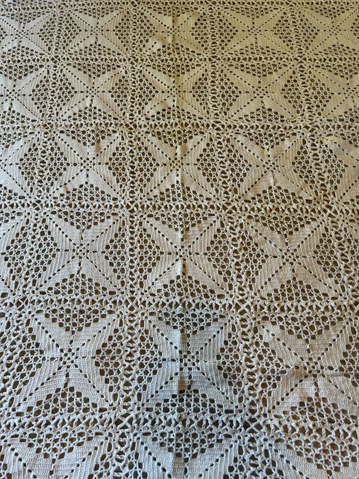 Colcha de renda em crochet feita à mão