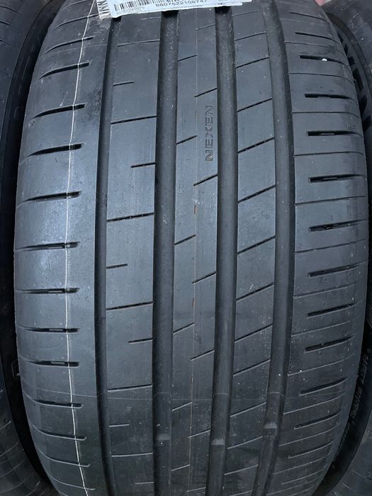 Шини.   225/40/18