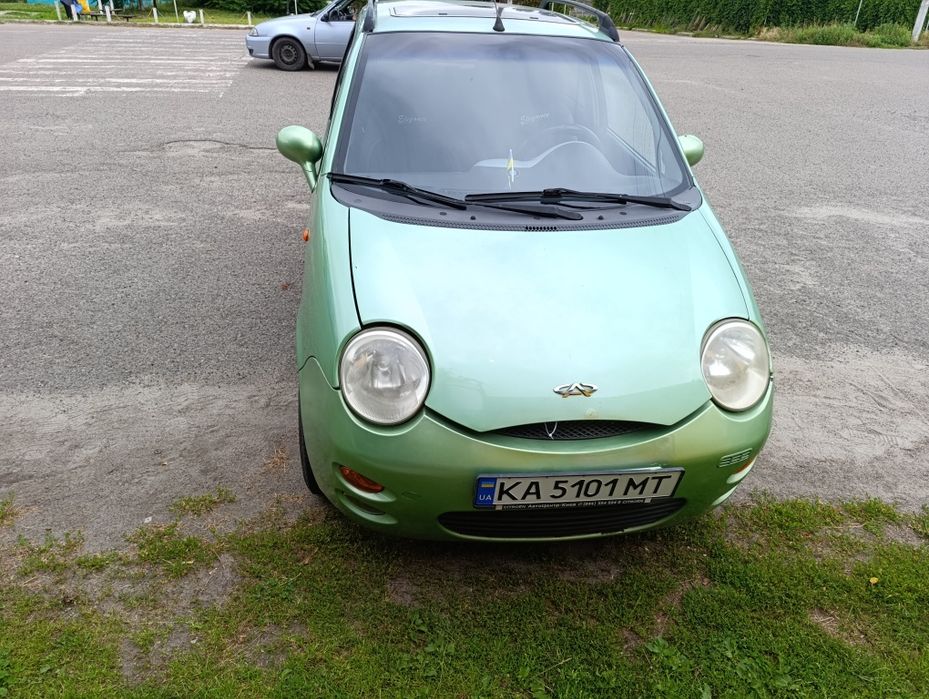 Легковий автомобіль cherry QQ