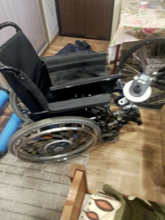 Електричний візок для інвалідів