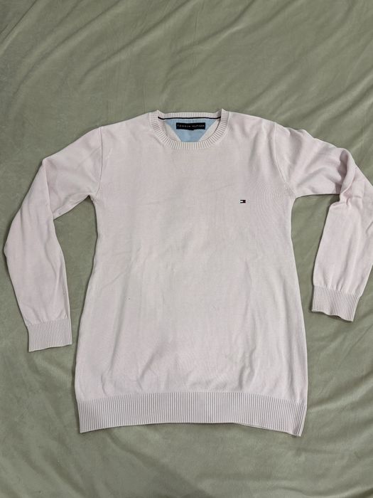 sweter rożowy tommy