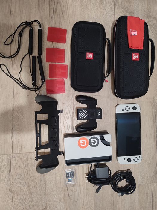 Nintendo Switch OLED + Karta 256GB + Zestaw Akcesoriów (Etui, Gripy) | Stan BDB