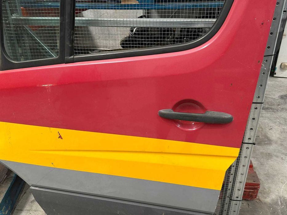 Porta frontal esquerda VW Crafter/ Mercedes Sprinter (2011)