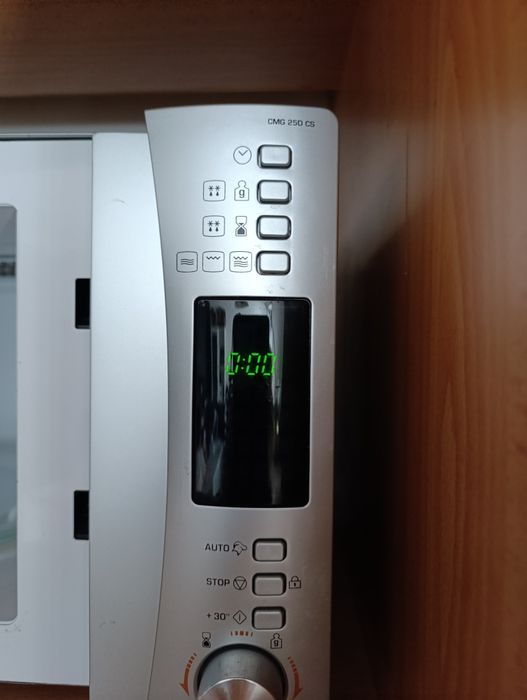 Microondas com função grill64285161629825122