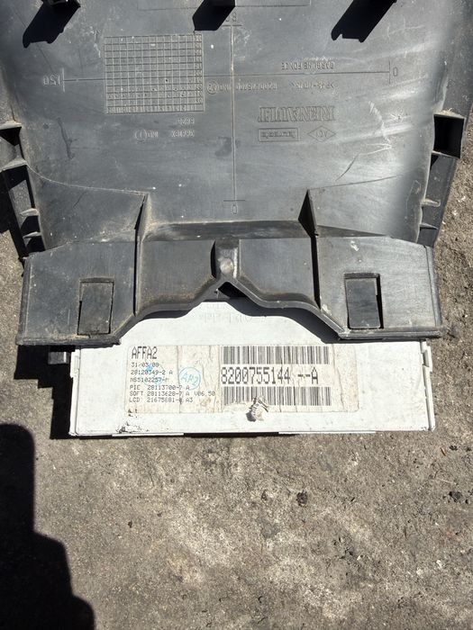 Display / Visor de Relógio e Rádio Renault Scénic 2