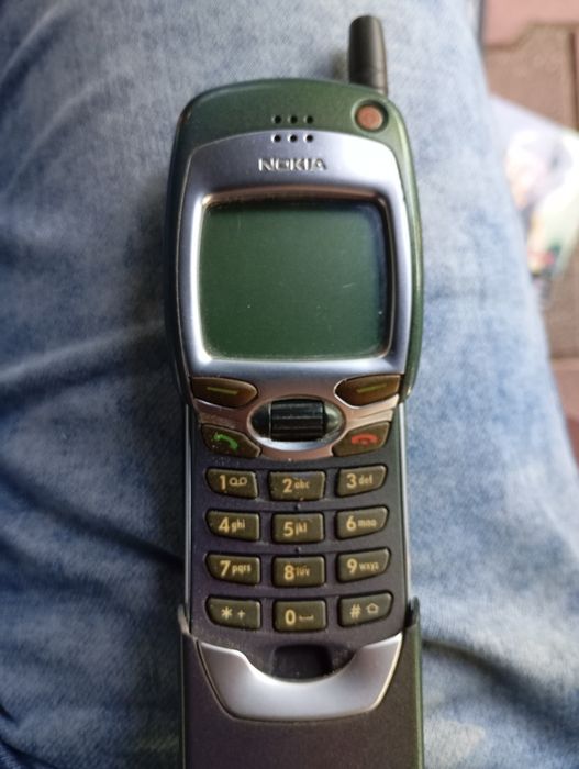 Telefon komórkowy Nokia 7110