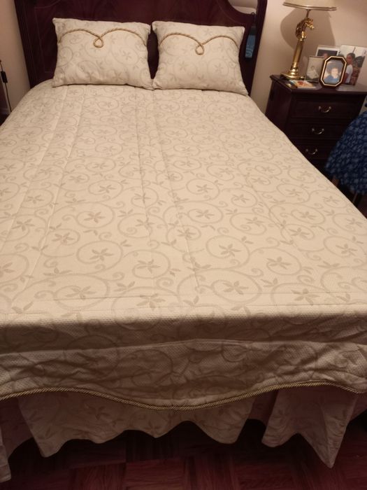 Bedspread Set with Two Pillows64586206820099127