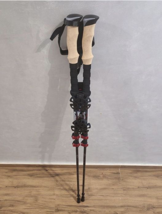 Трекінгові карбонові палиці Naturehike