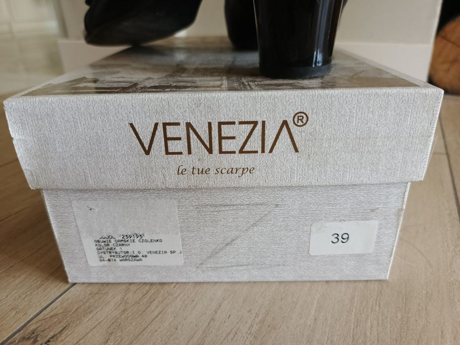 Czółenka na obcasie Venezia