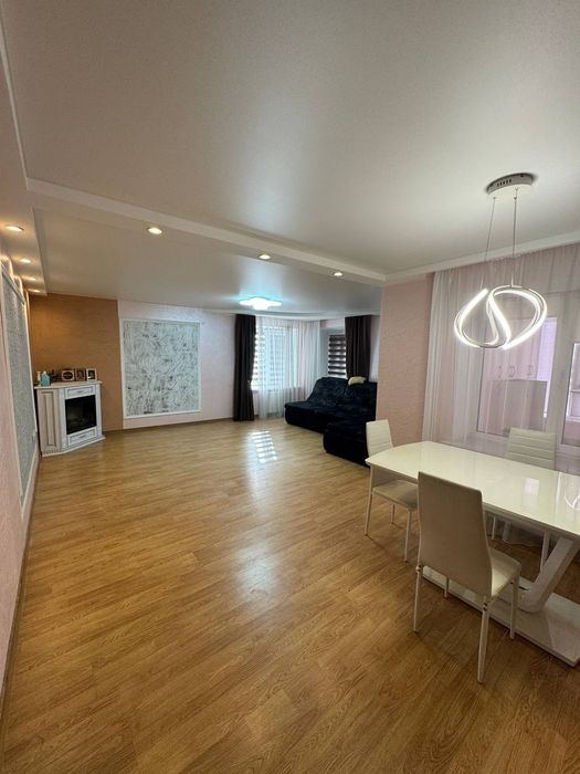 Продам квартиру 101 кв.м р- н Сільпо