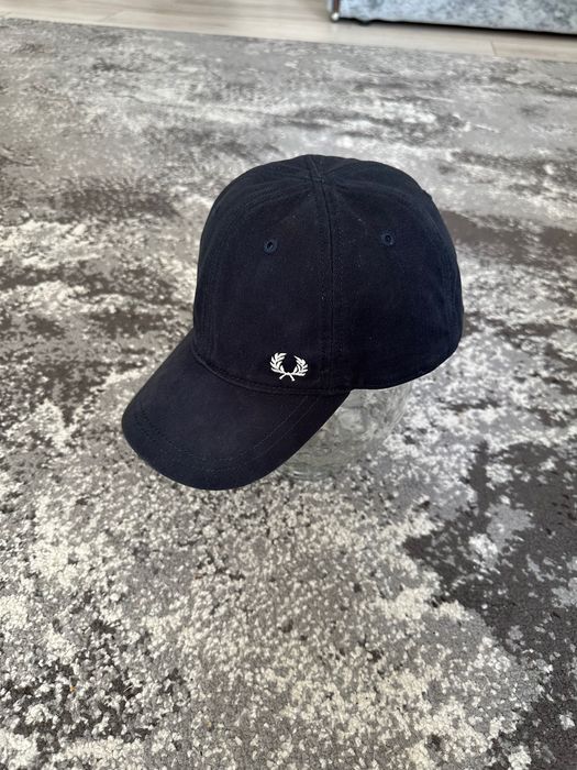 Продам оригінальну кепку-бейсболку Fred Perry в ідеальному стані!