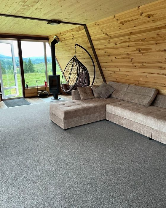 Будинок в горах. Відпочинок в Карпатах.