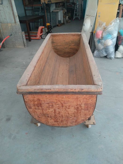 masseira antiga para amassar pão