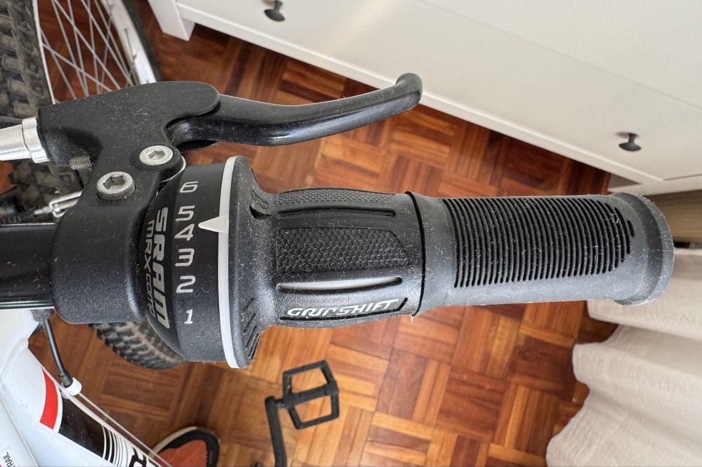 Bicicleta RockRider ST 100 branca