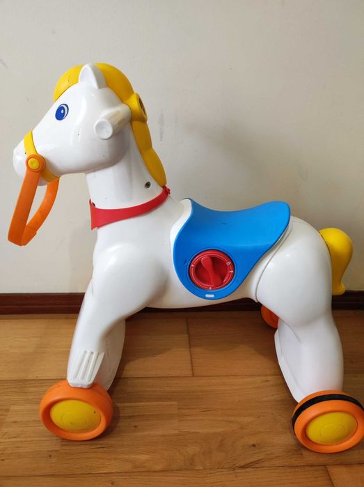 Cavalo de baloiço da Chicco em bom estado