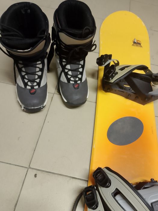 Ssprzedam deskę snowboardowa i buty