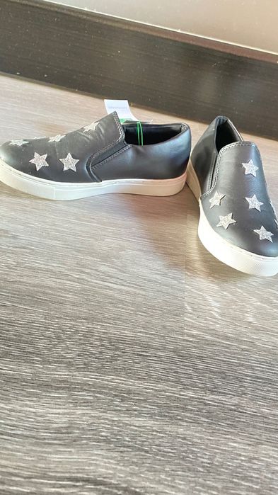 Продам туфельки на девочку!