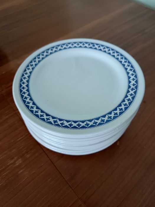 Various Vintage Dishware Items446828974546636801
