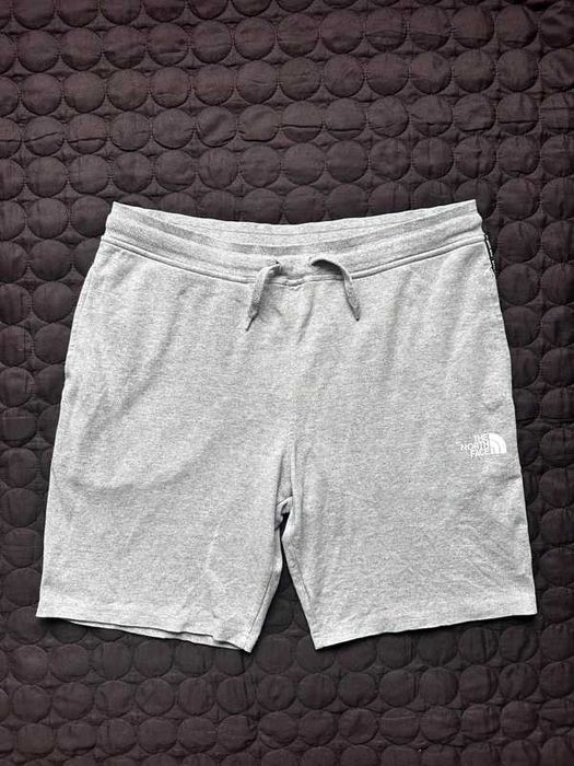 Spodenki The North Face – szare, idealny stan, logo