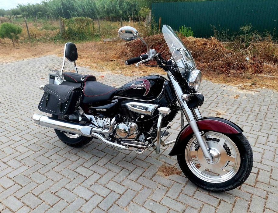 hyosung Aquila 250