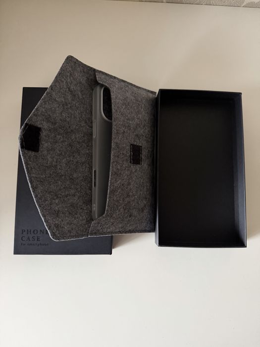 Тонкий чехол на айфон 17 про макс